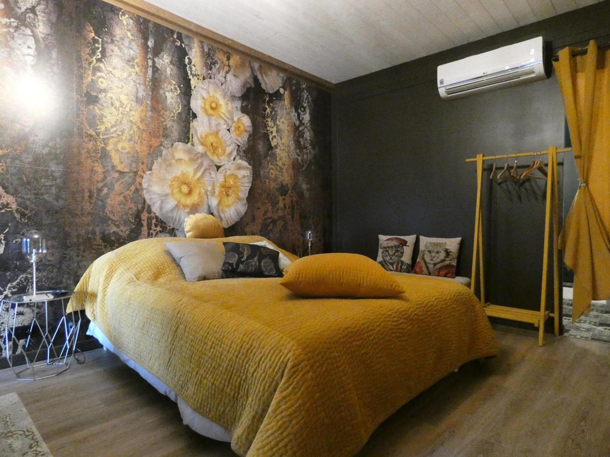 Chambre Japonaise Avec Lit King-Size En Maison D'Hotes, Proche Autoroute A10, Chartres Et Orleans - Fr-1-581-111 Bed & Breakfast Janville  Екстериор снимка